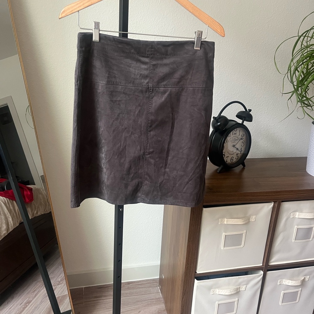 Sophie Max Faux Suede Mini Skirt. Preloved - Picture 3 of 11